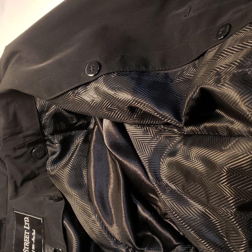 16P Fleet street black trench coat.  D34 - Picture 14 of 15